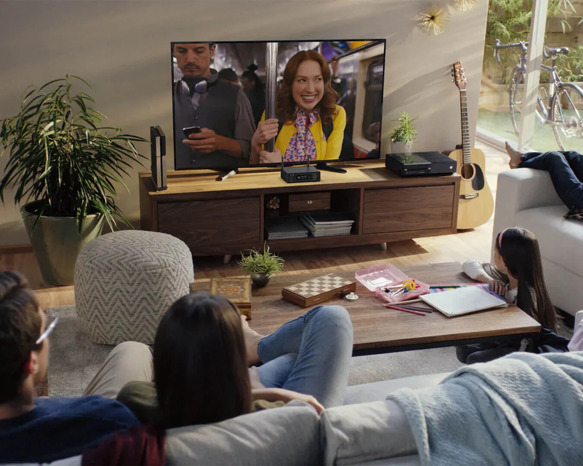 Amplificador H50 con logos de Google Cast y WiFi