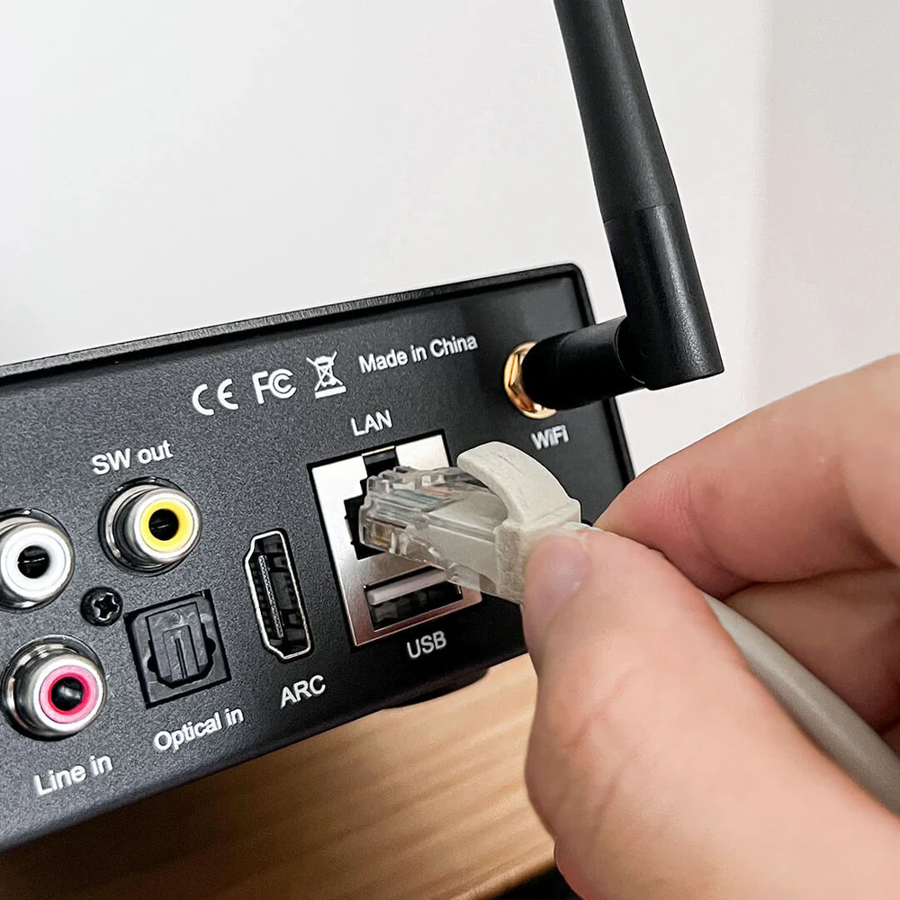 Conexión de cable LAN para Plug & Play